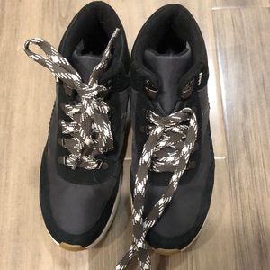 TOMS Waterproof Cascada Hiker Boot